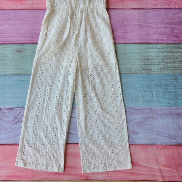 Urban Outfitters White Magnolia Floral Eyelet Ruffle Straight Cropped Jumpsuit M - Picture 7 of 10